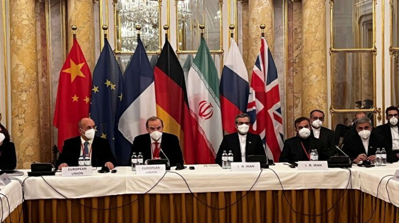لوموند: الاتفاق النووي الإيراني.. 3 سنوات من المفاوضات على حافة الهاوية